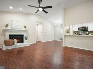 1516 Tuxworth Cir, Decatur, GA 30033