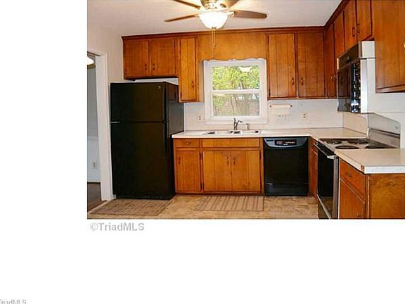 4th image of 1906 Gracewood Dr