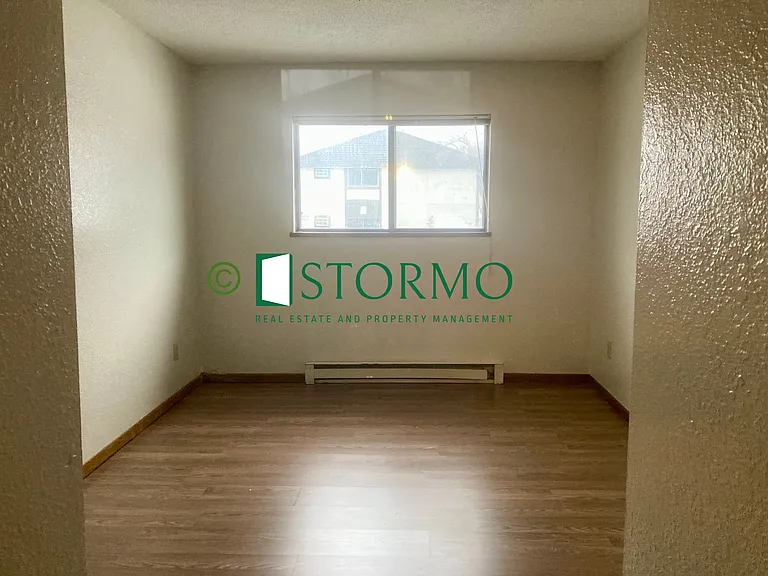 525 14th St S #1 — Photo 9