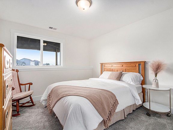 4th image of 3811 Highbury Dr #3