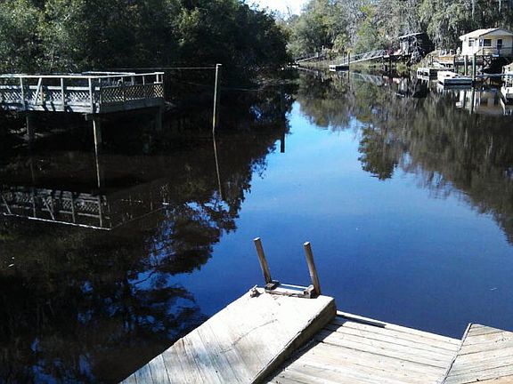 5th image of 399 Tideland Dr