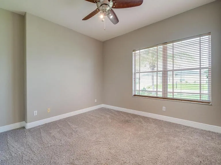 4539 SW 6th Pl — Photo 16