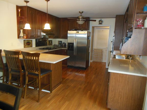4th image of 95 Carden Ln