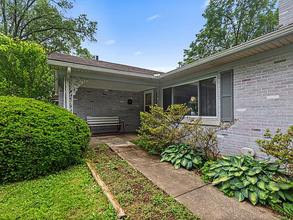 3rd image of 555 Flamingo Ave