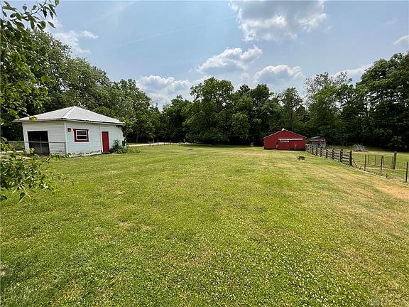 5th image of 3812 Crow Rd