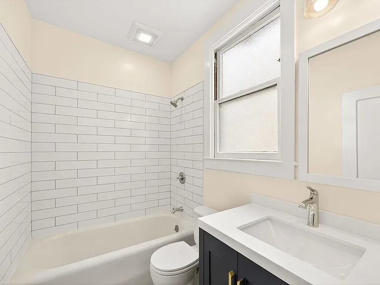 1545 Lombard St — Photo 6