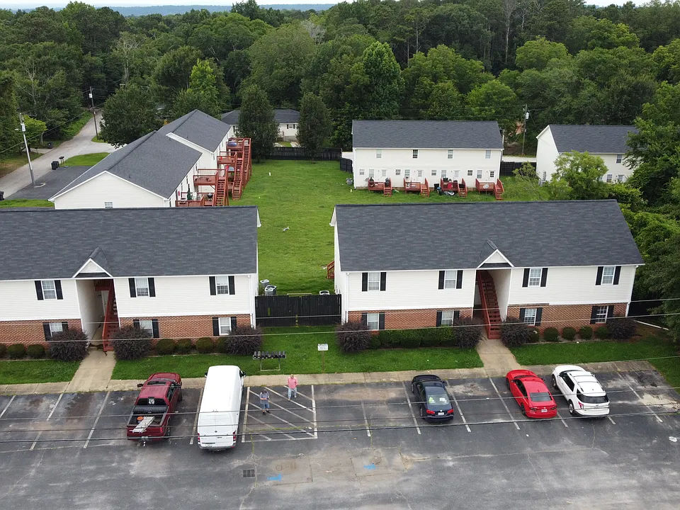 Bremen Oaks Apartments & Townhomes