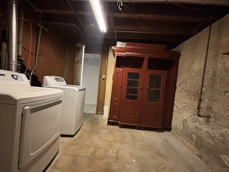 416 W Cornell Dr — Photo 20