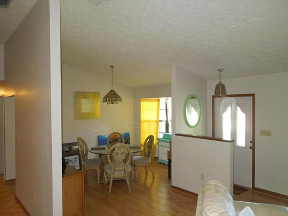 3rd image of 803 French Creek Ln