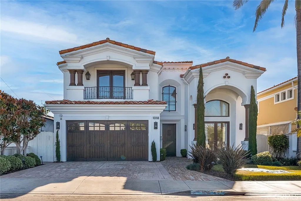 5 bed, 4319 sqft, $20,000 — Photo 1