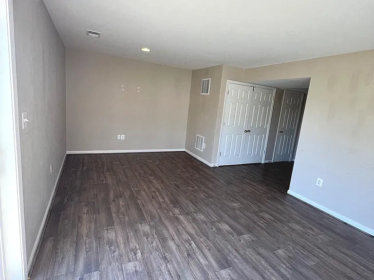 194 Oxbow Dr — Photo 7