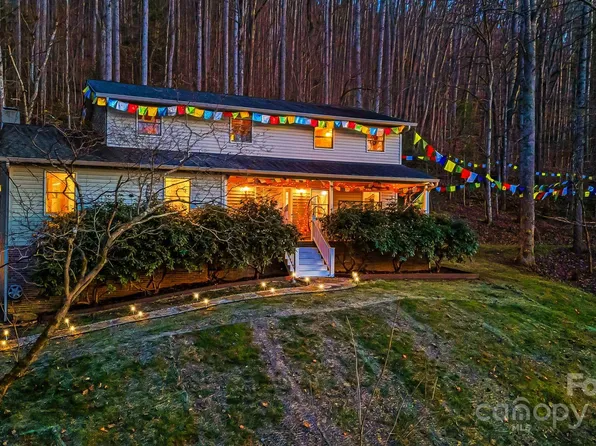 297 Beaverdam Rd, Candler, NC 28715