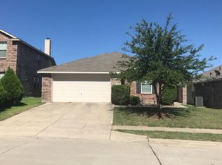 9208 White Swan Pl, Fort Worth, TX 76177