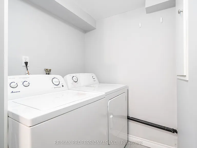 35A Bowie Ave #BASEMENT — Photo 15