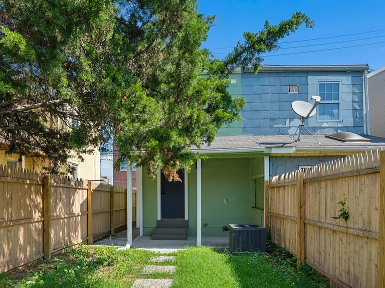138 E South St — Photo 16