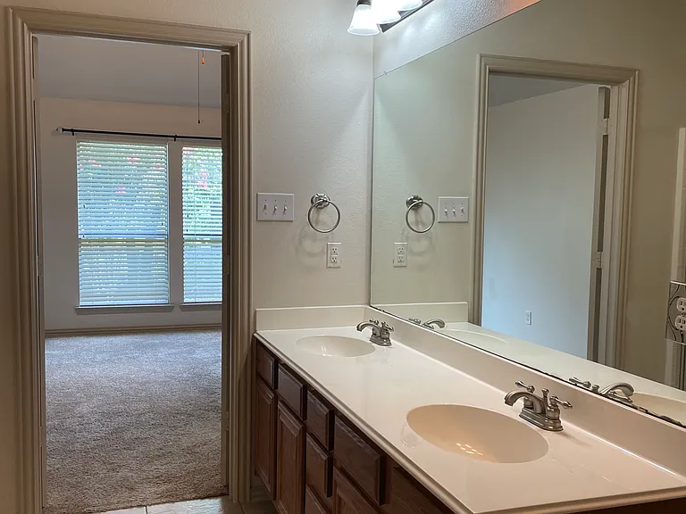213 Midnight Dr — Photo 17