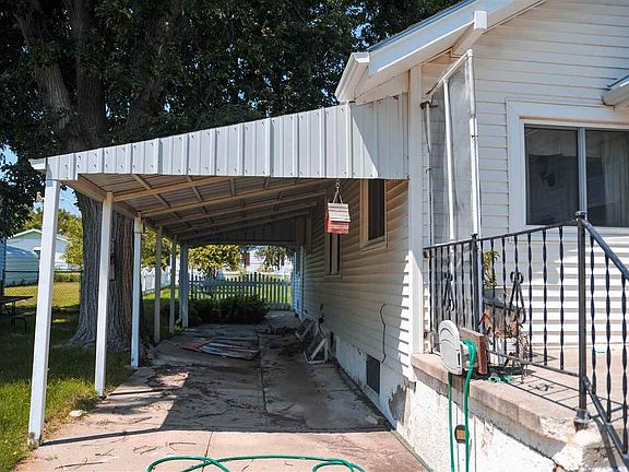 2nd image of 610 E 6th St