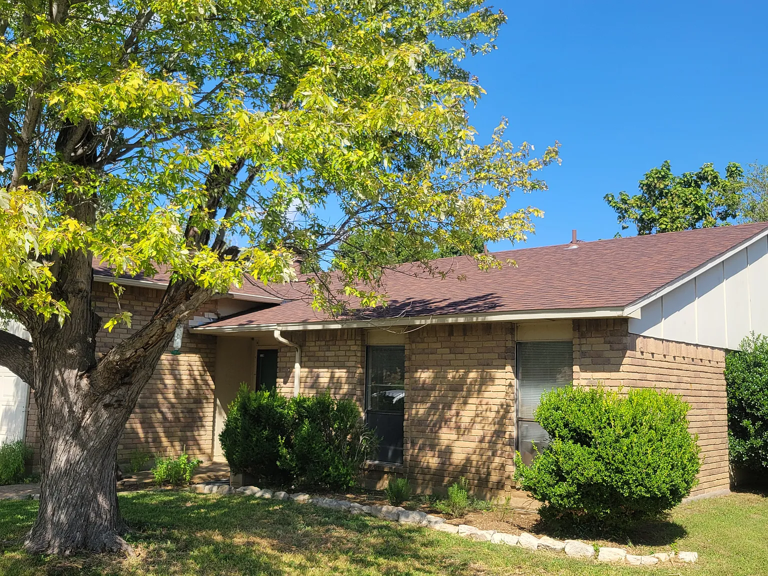 3 bed, 1508 sqft, $1,975 — Photo 3
