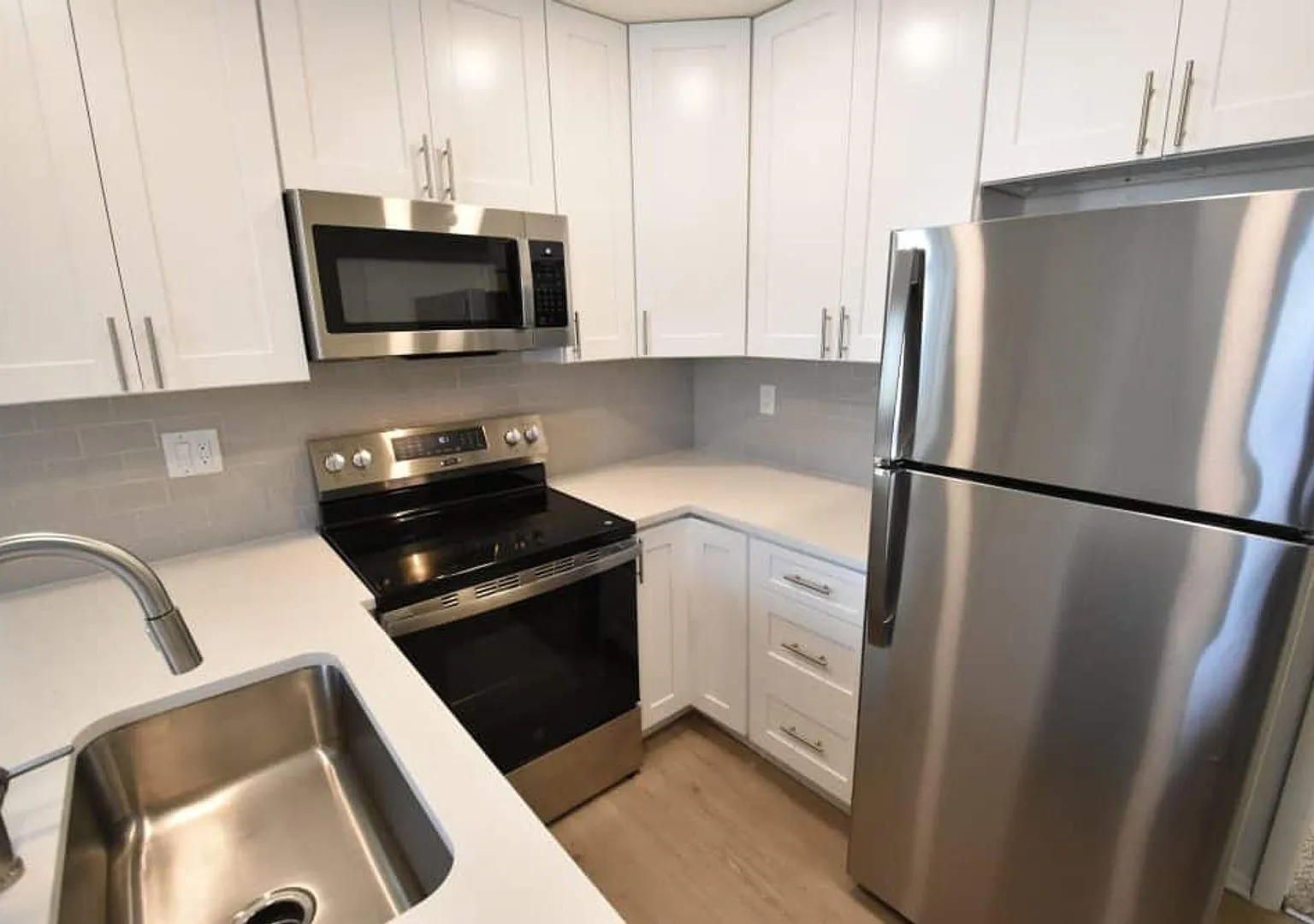 Charming 1 bed, 1 bath in six-plex in North Boulder! — Photo 1