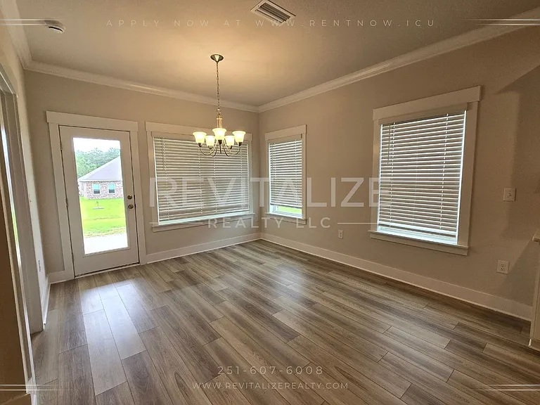 1730 Grouse St — Photo 40