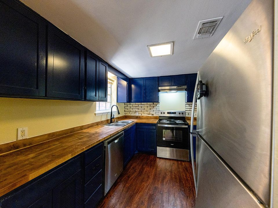 1st image of 3112 Faye Dr APT E