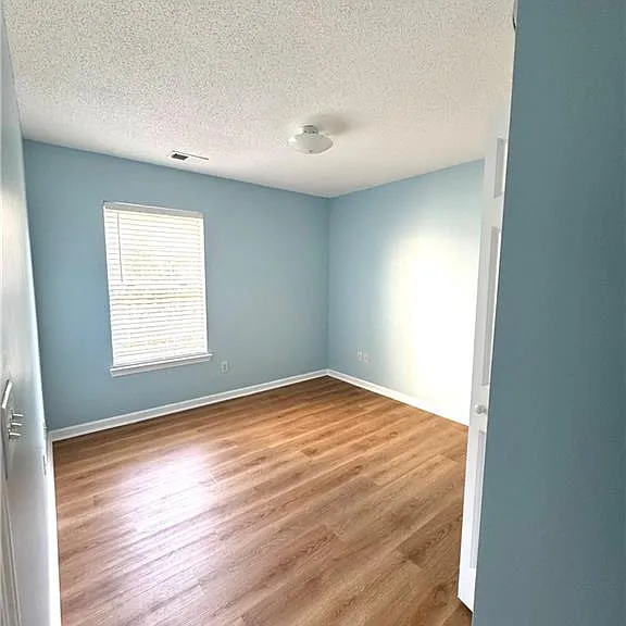 3871 Pleasant Oaks Dr — Photo 29