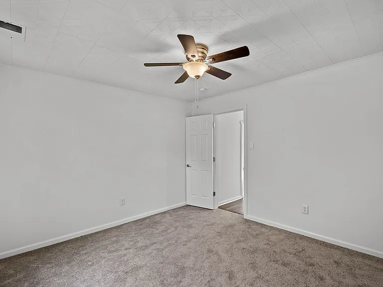1886 Beechford Ave — Photo 15