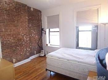3rd image of 444 W 54th St