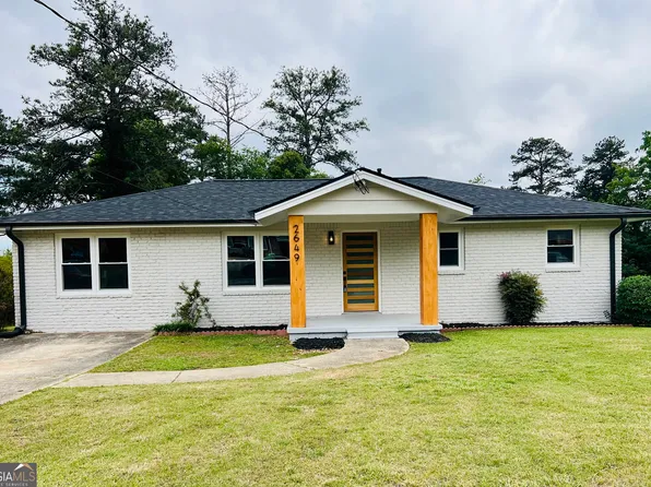 2649 Oak Cir, Ellenwood, GA 30294