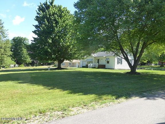 2nd image of 1541 Ferndale Blvd