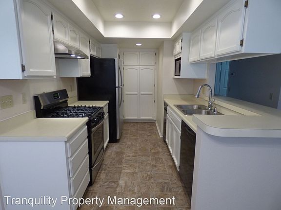 2nd image of 4005 Louisiana St Unit 6