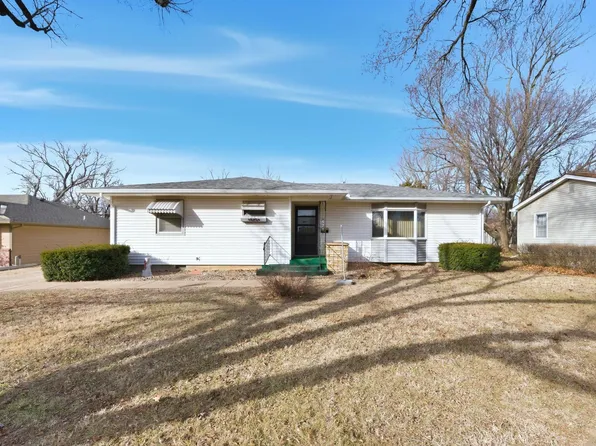 521 Village Rd, El Dorado, KS 67042