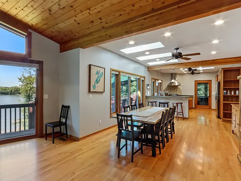N7487 E Lakeshore Dr — Photo 9