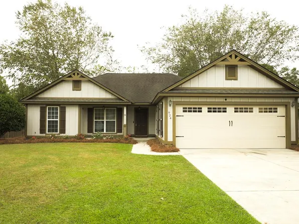 924 Sugarberry Dr, Hahira, GA 31632