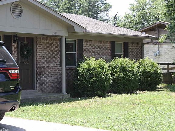 4th image of 2704 Ozark St
