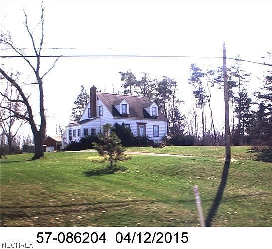 2nd image of 335 W Park Ave