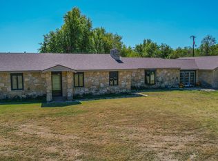 5512 Lake Rd, Ponca City, OK 74604
