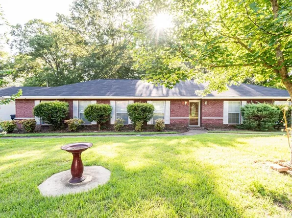 540 Brookridge Dr, Camden, AR 71701