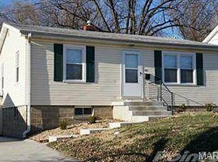 903 Spring Ave, Saint Charles, MO 63301