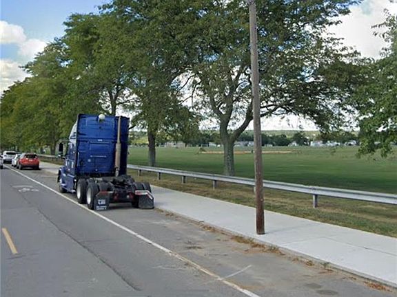 5th image of 778 New Dorp Ln