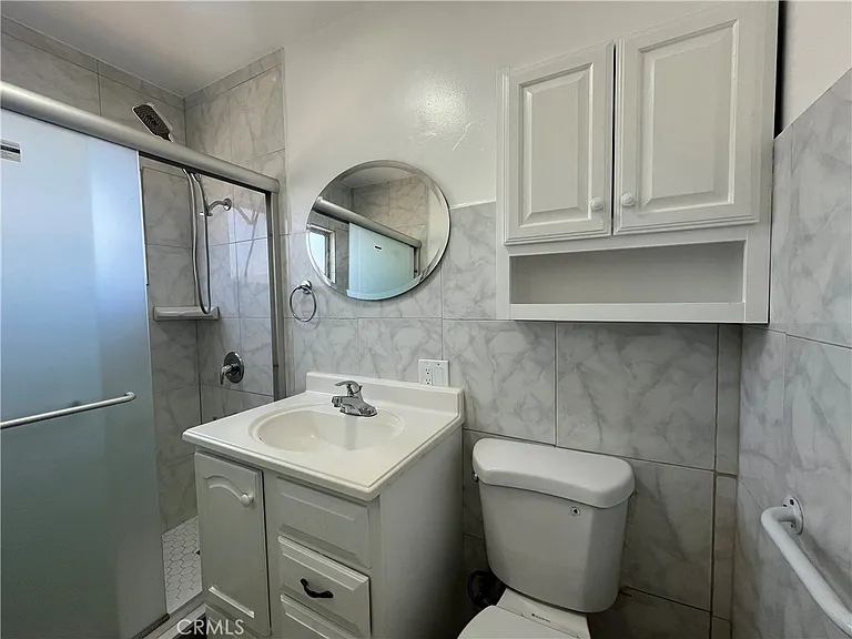 2220 Delaware Ave #C — Photo 13