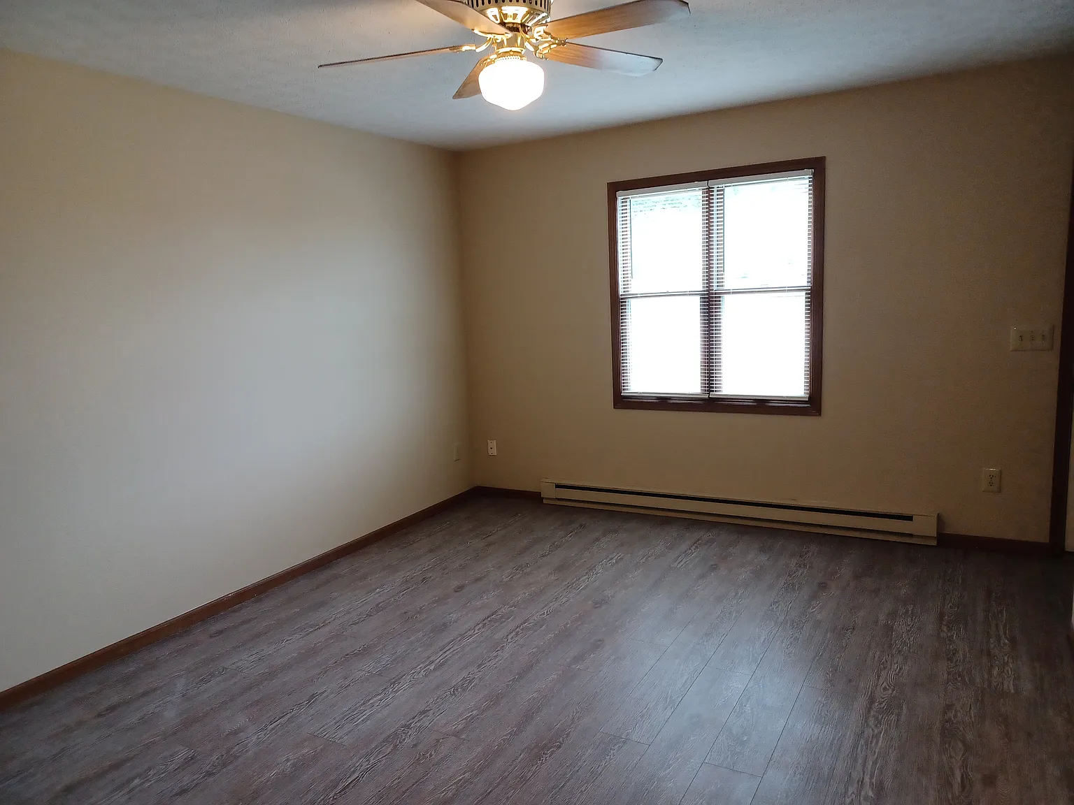 2 bed, 1.5 bath, 960 sqft, $1,200 — Photo 4
