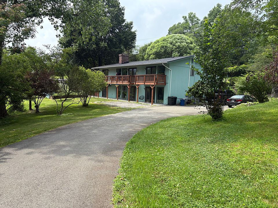 1st image of 608 Dorseyville Rd