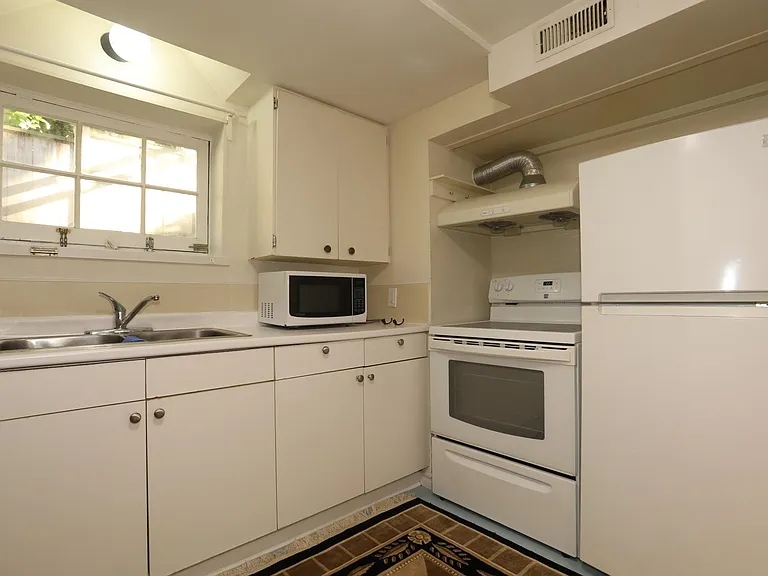 42XX W 10th Ave #BASEMENT — Photo 4