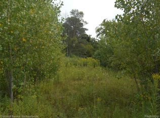 2448 Clayward Dr, Burton, MI 48509