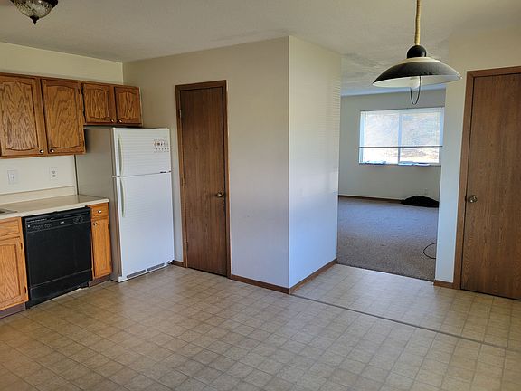 2nd image of 518 Century Ln APT 1