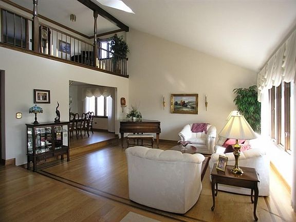 4th image of 15510 S Trailside Dr