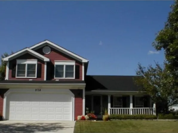 970 Hill Crest Dr, Carol Stream, IL 60188