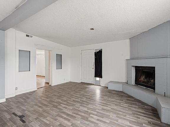 2nd image of 1928 Doris Pl NE #1