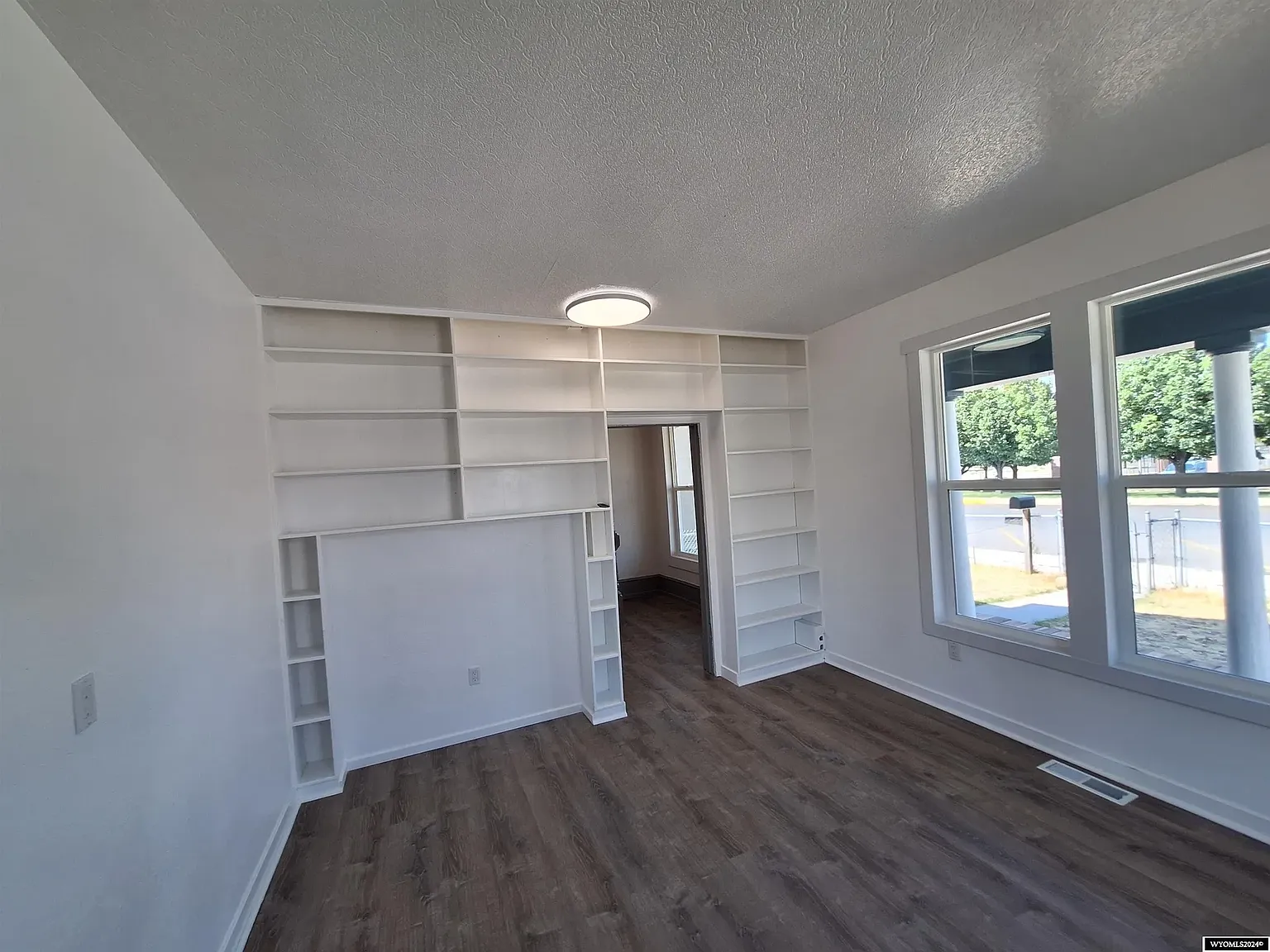 7 bed, 528 sqft, $2,495 — Photo 2